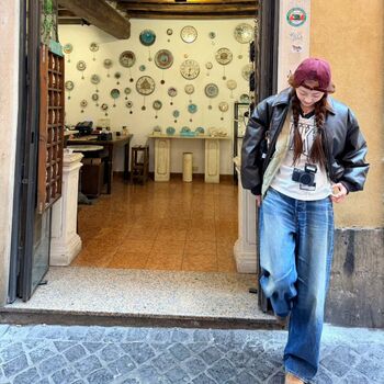 Huh yunjin 1 page 2 image