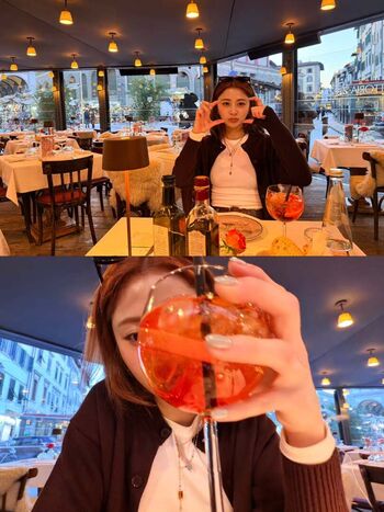 Huh yunjin 1 page 2 image