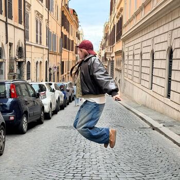 Huh yunjin 1 page 2 image