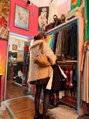 Huh yunjin 1 page 2 image