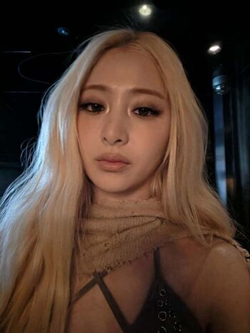 Huh Yunjin 허윤진