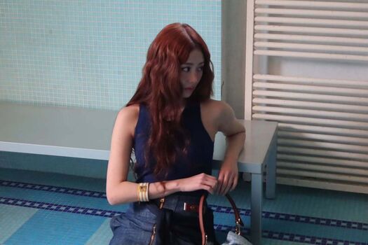 Huh Yunjin 허윤진