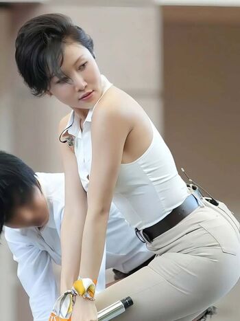 Hwasa image