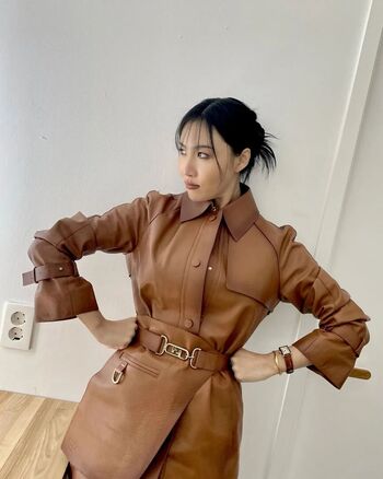 Hwasa image