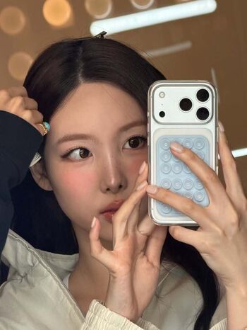 I m nayeon page 2 image