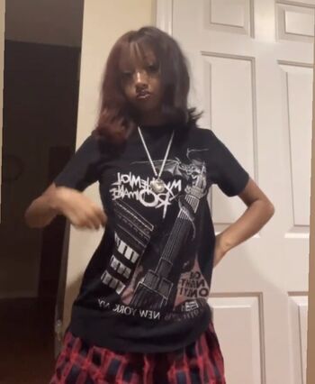 Ickysisterr image