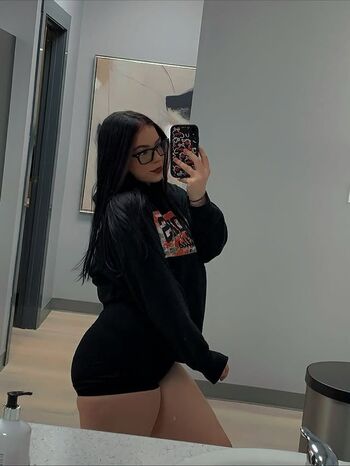 Icybxnny image