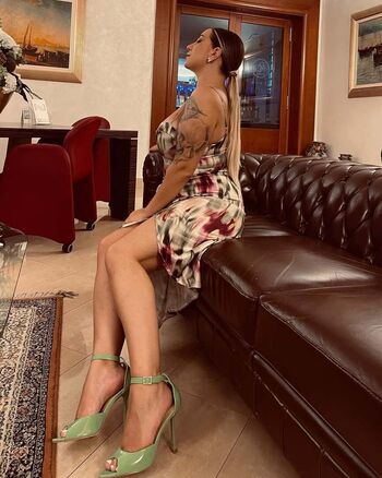 Ilaria carbonaro page 2 image