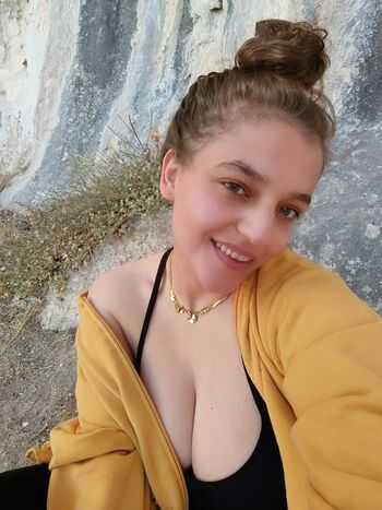 Ilayda image