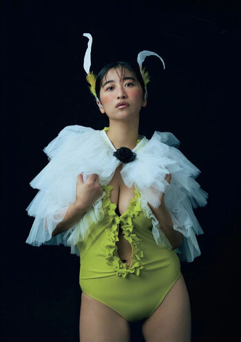 Ina Enohara 榎原依那