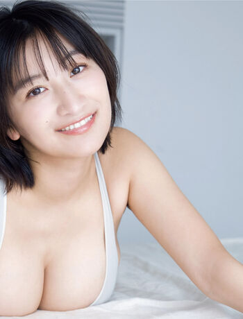 Ina Enohara 榎原依那