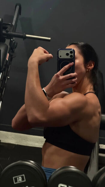 Indi hartwell image