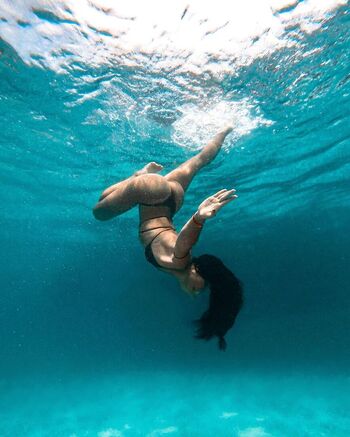 Ingrid oliveira page 2 image