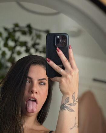 Ingrid oliveira page 2 image