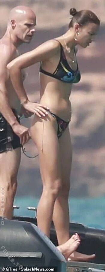 Irina shayk 1 page 17 image