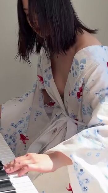 Iris biidan image