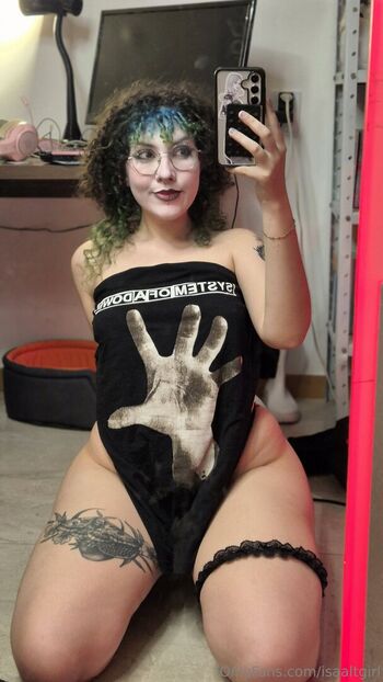 Isaaltigirl image