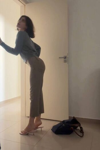 Isabella angelina image