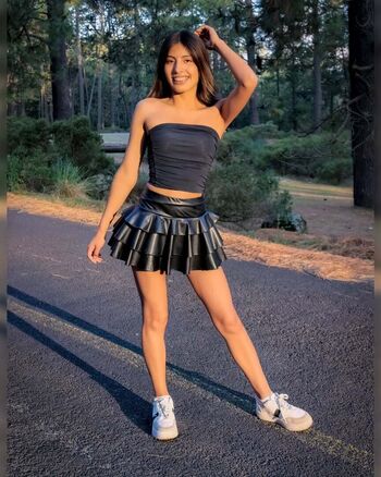 Isabella carradine image