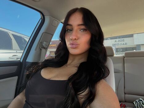 Isabella defonte image