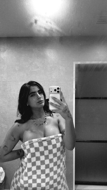 Isabella ladera page 3 image