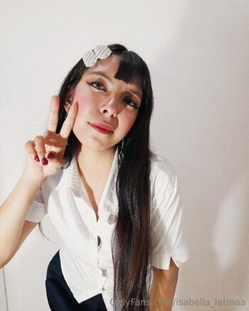 isabella_latinaa