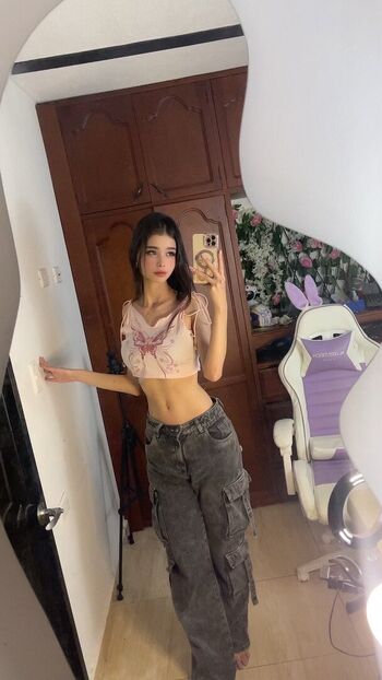 Isabella quintero image