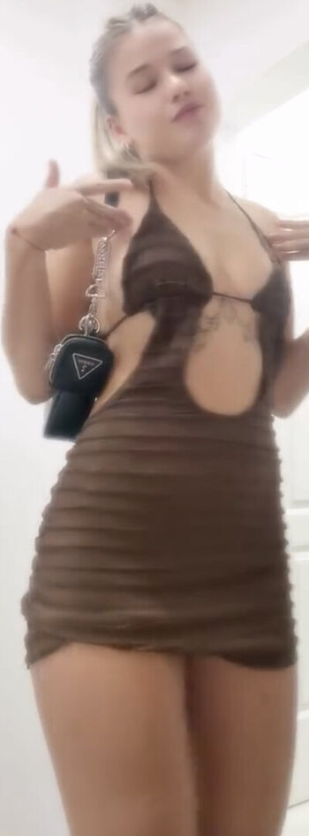 Isabella sochas image