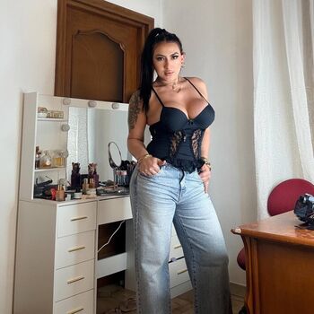 Isabella veras image