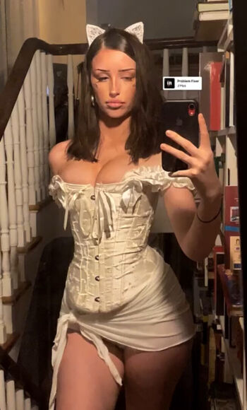 Isabelle / 3sa.1e / mizzyalwaysonline / mizzybackonline