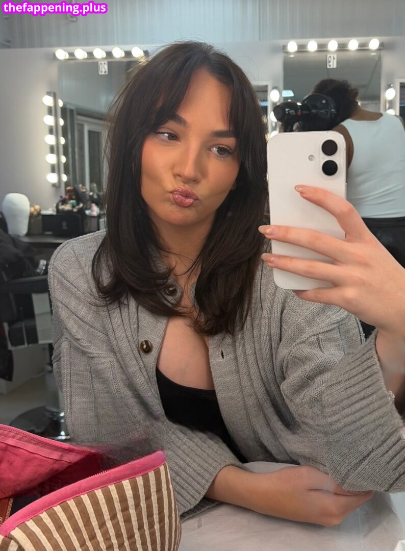 Isabelle Smith (Hollyoaks)