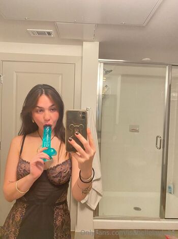 Isabellelayla image