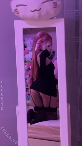 Isi cosplay page 2 image