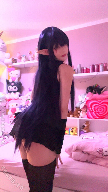 Isi cosplay page 2 image