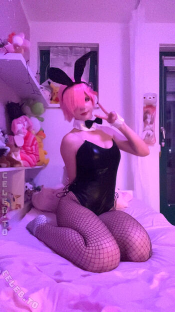 Isi cosplay page 2 image