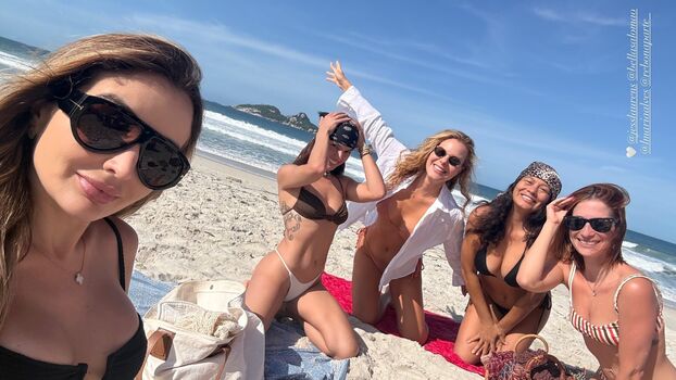 Isis Valverde