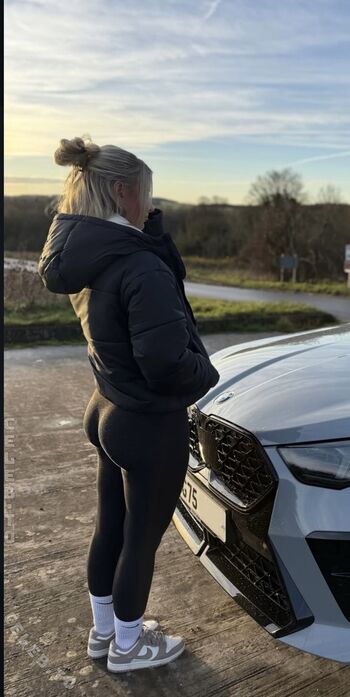 Issy anderson page 2 image