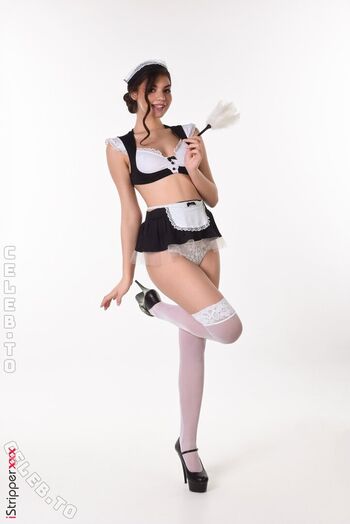 Istripper 1 page 3 image