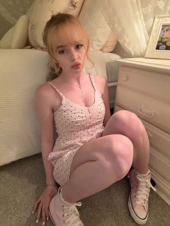 Itsblushdoll image