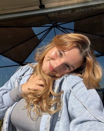 Itscarlyjane 1 image