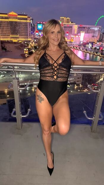 Itsnikkibitch xo image