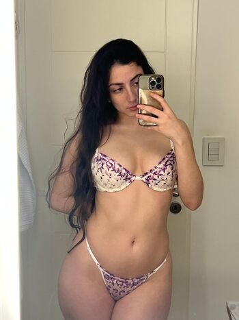 Itssscamila image