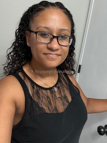 itsyourgirlrainafree