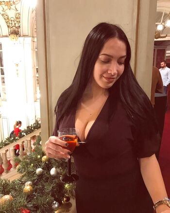 Iunia feurdean page 2 image