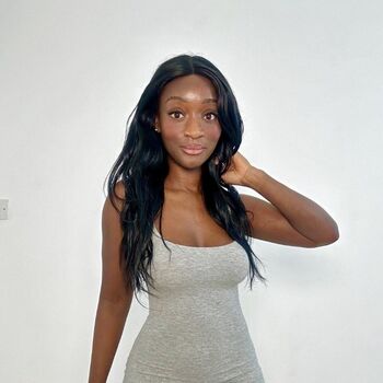 Ivanaarae image