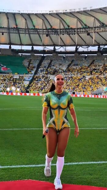Ivete sangalo image