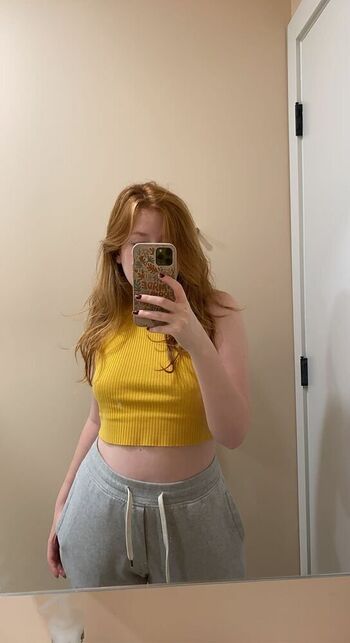 Ivy roseofficial image