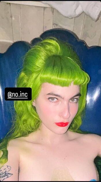 Ivy wolk image