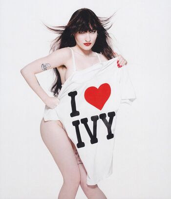 Ivy wolk image