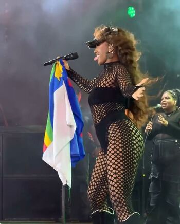 Iza cantora page 3 image